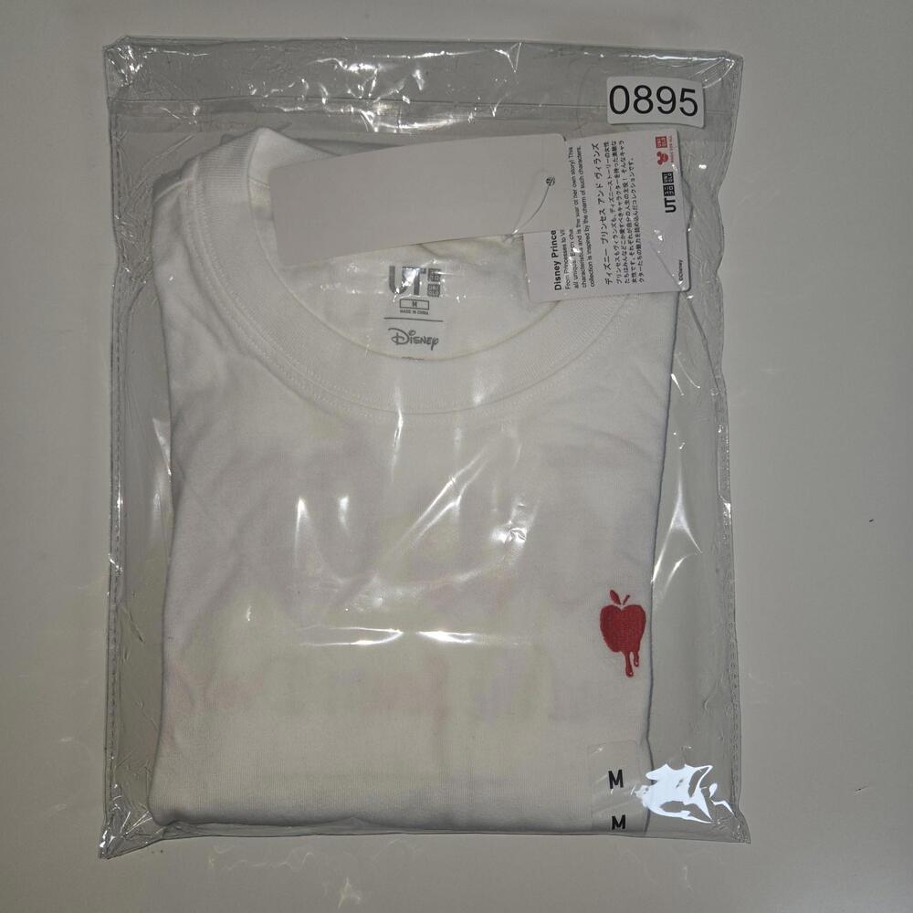NWT UNIQLO Disney Princess And Villains Snow White Seven Dwarfs White Shirt Sz M - Picture 9 of 9